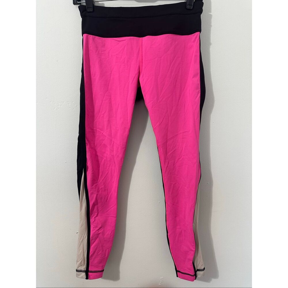 Lululemon Tight Leggings  capri size 6 Black Pink.  A824